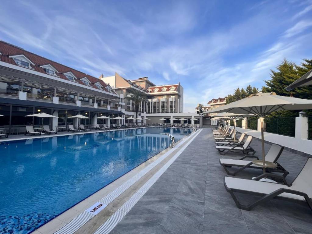 SIDE STORY RESORT & SPA HOTEL 4★