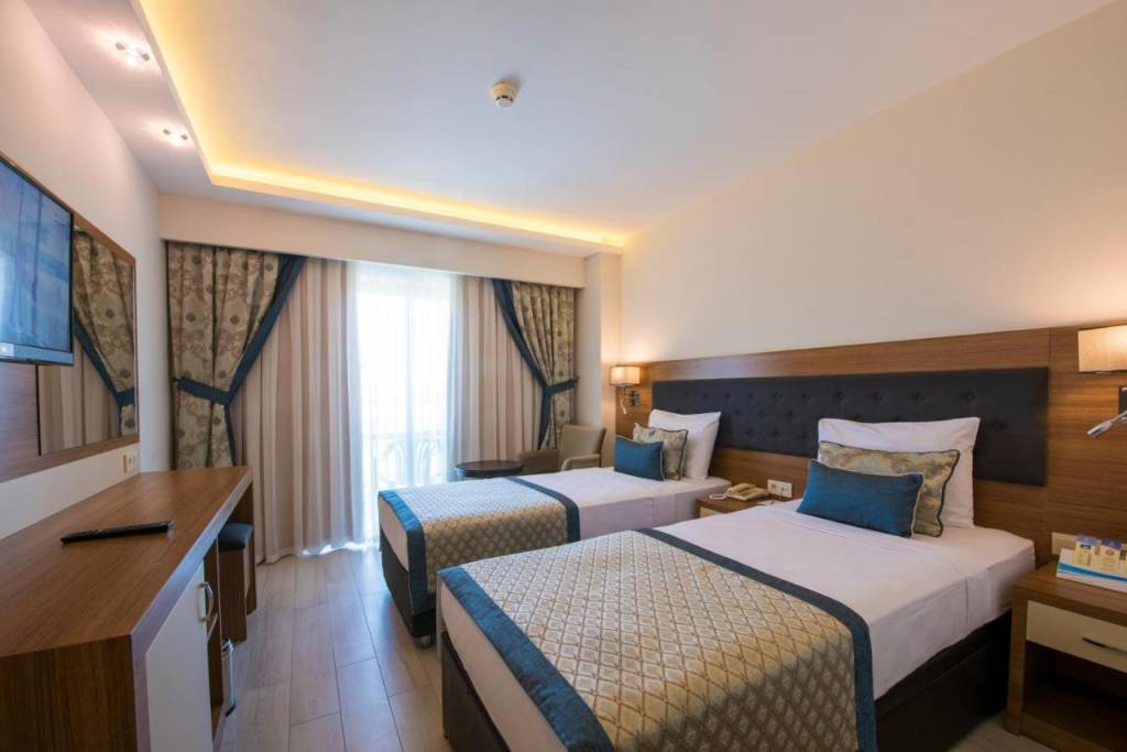 INCEKUM WEST HOTEL 4★