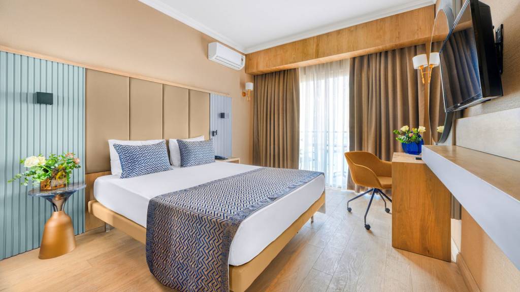 NUMA PORT HOTEL 4★