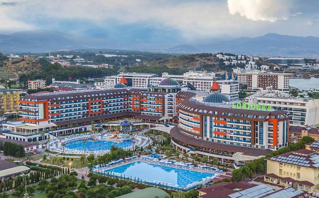 LONICERA WORLD HOTEL 4★