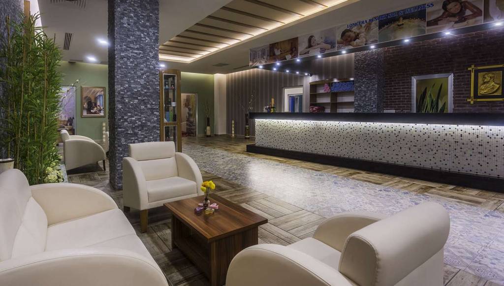 LONICERA WORLD HOTEL 4★