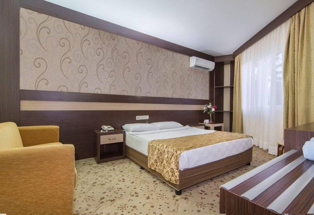 LONICERA WORLD HOTEL 4★