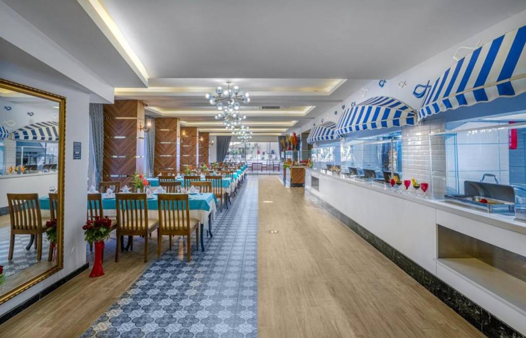 RAMIRA BEACH HOTEL 4★