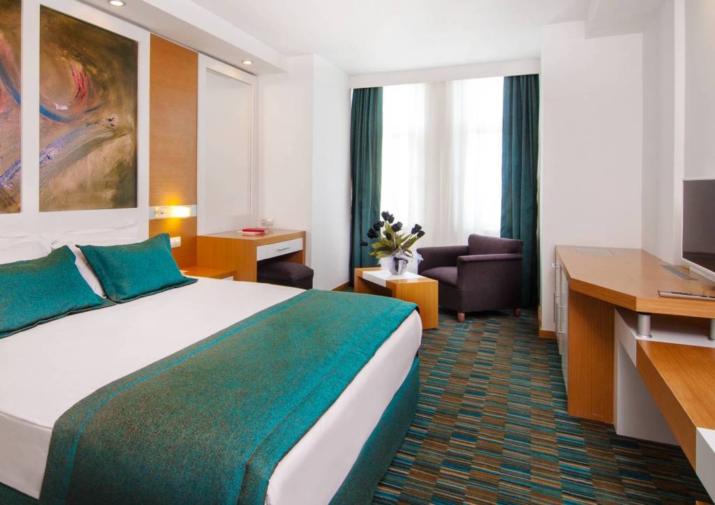 LADONIA HOTELS ADAKULE 5★