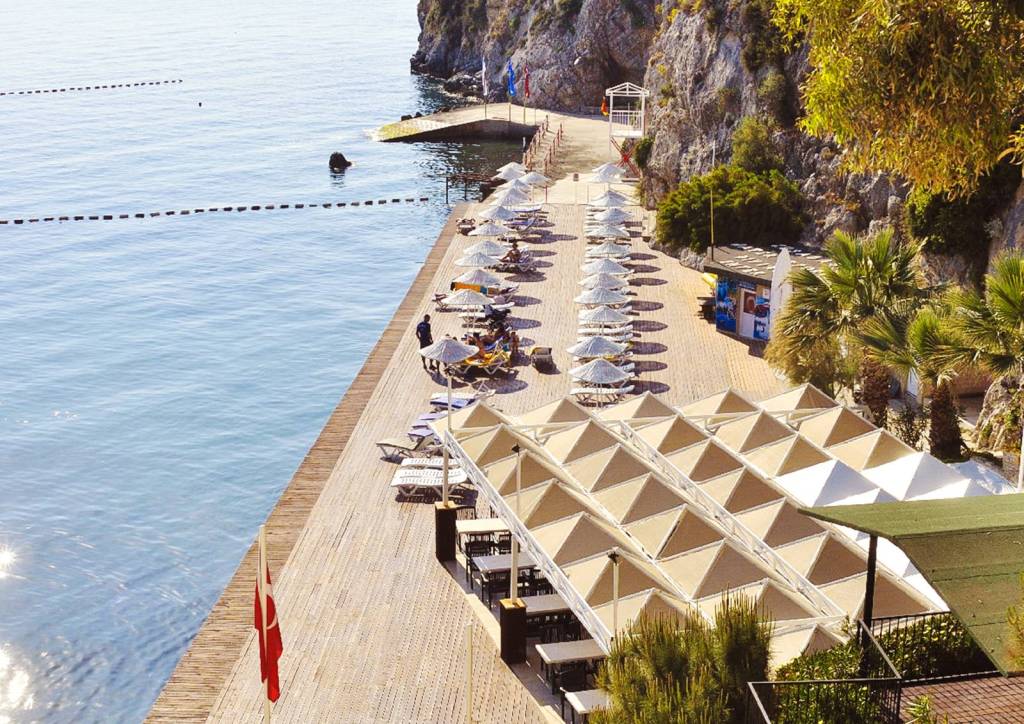 LADONIA HOTELS ADAKULE 5★