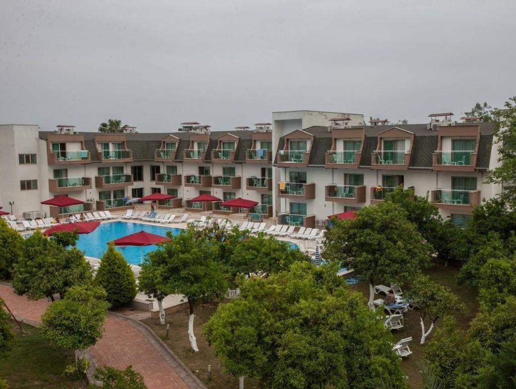 OMORFI GARDEN RESORT HOTEL 4★