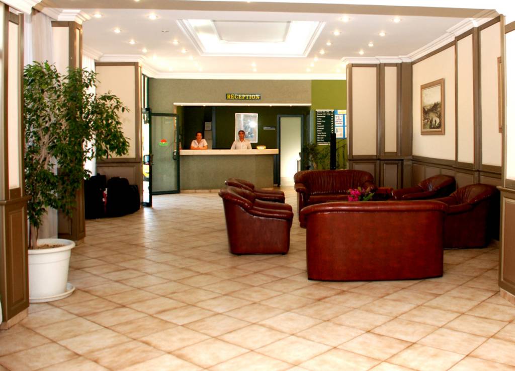 APART GREEN PARK HOTEL 3★