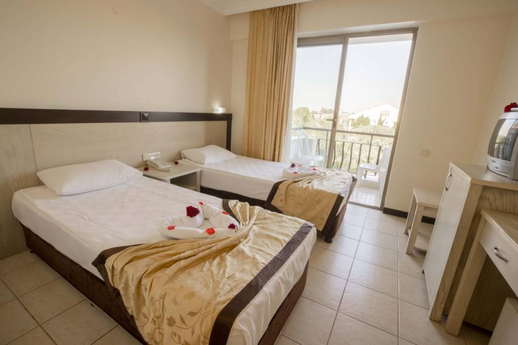 SILVER HOTEL SIDE 3★