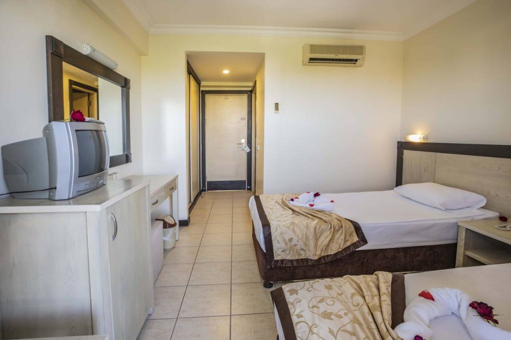 SILVER HOTEL SIDE 3★