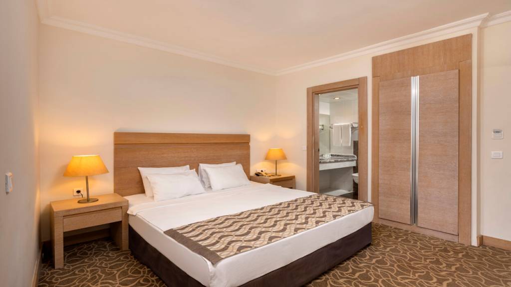 MARVIDA HOTEL AKMAN PARK 4★