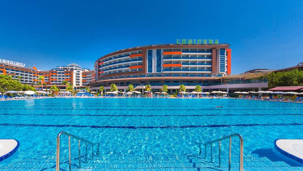 LONICERA RESORT & SPA HOTEL 5★