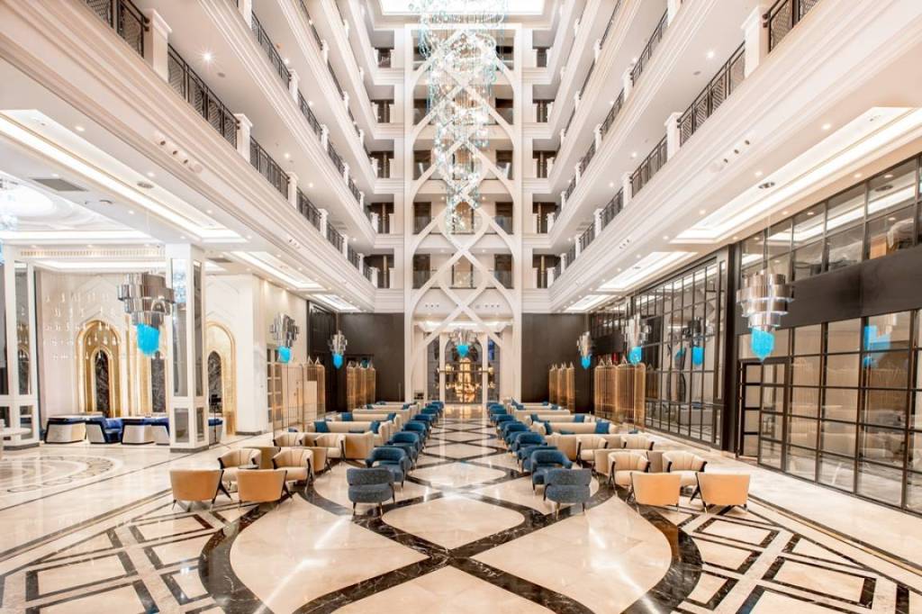 SERENITY QUEEN HOTEL 5★