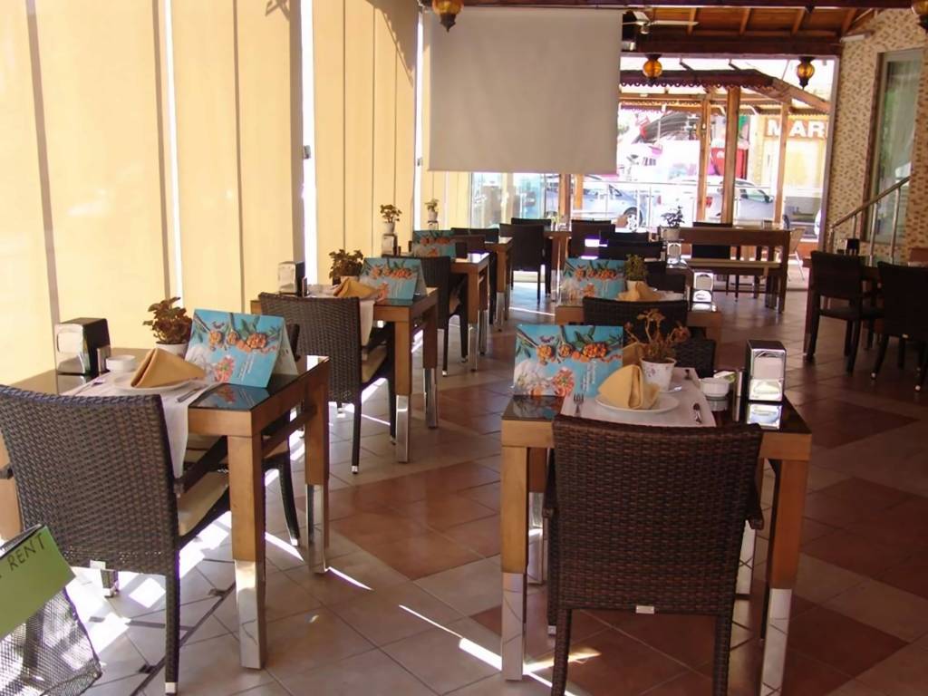 KLEOPATRA IKIZ HOTEL 3★