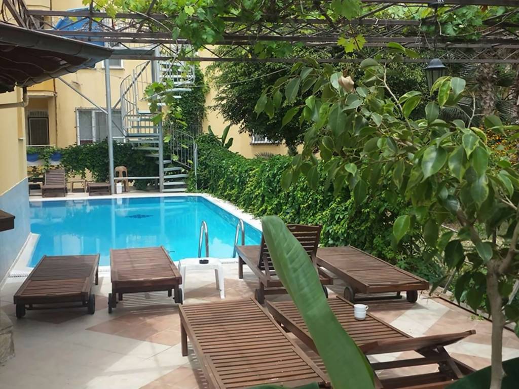 KLEOPATRA IKIZ HOTEL 3★