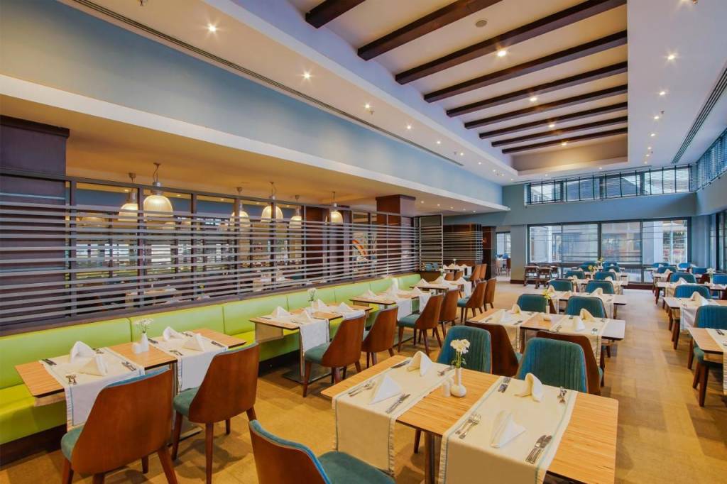 LIMAK LARA DE LUXE HOTEL & RESORT 5★