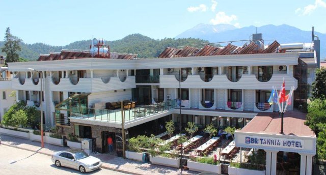 BRITANNIA HOTEL 3★