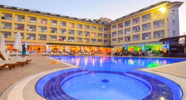 Viesnīcas skats Ēģiptē, Hurgada ar baseinu