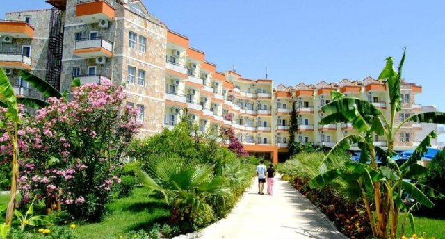 UK HOTEL KIRIS 3★
