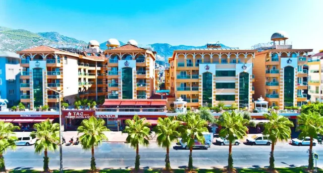 TAC PREMIER HOTEL & SPA 4★