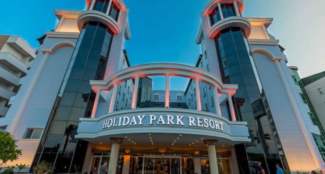 HOLIDAY PARK RESORT 5★