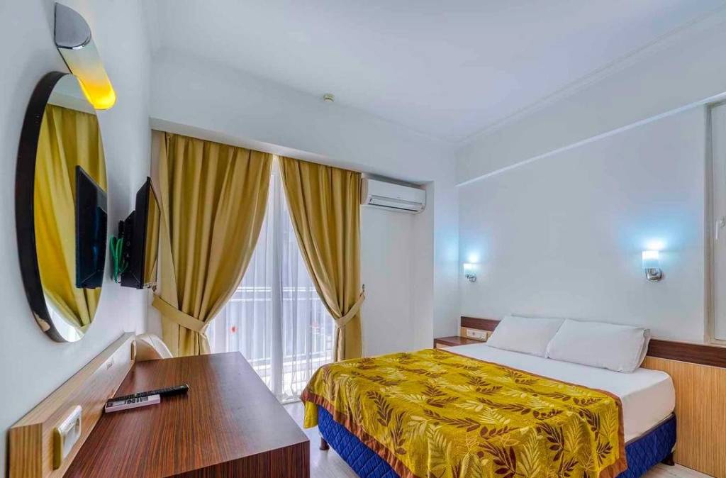 KLEOPATRA MELISSA 3★