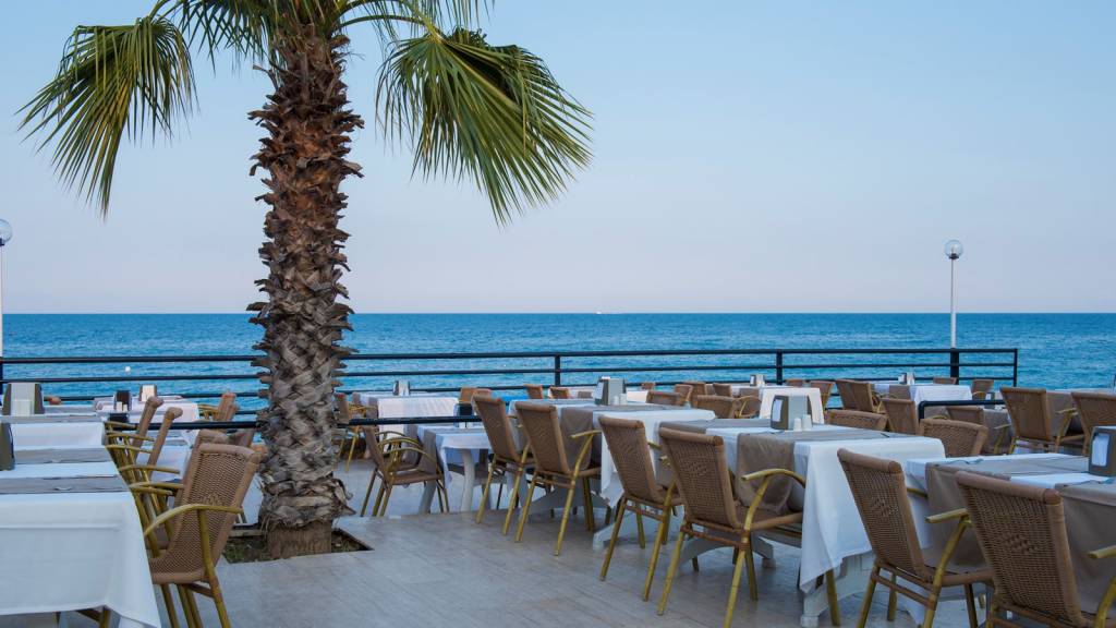 CLUB HOTEL RAMA 3★