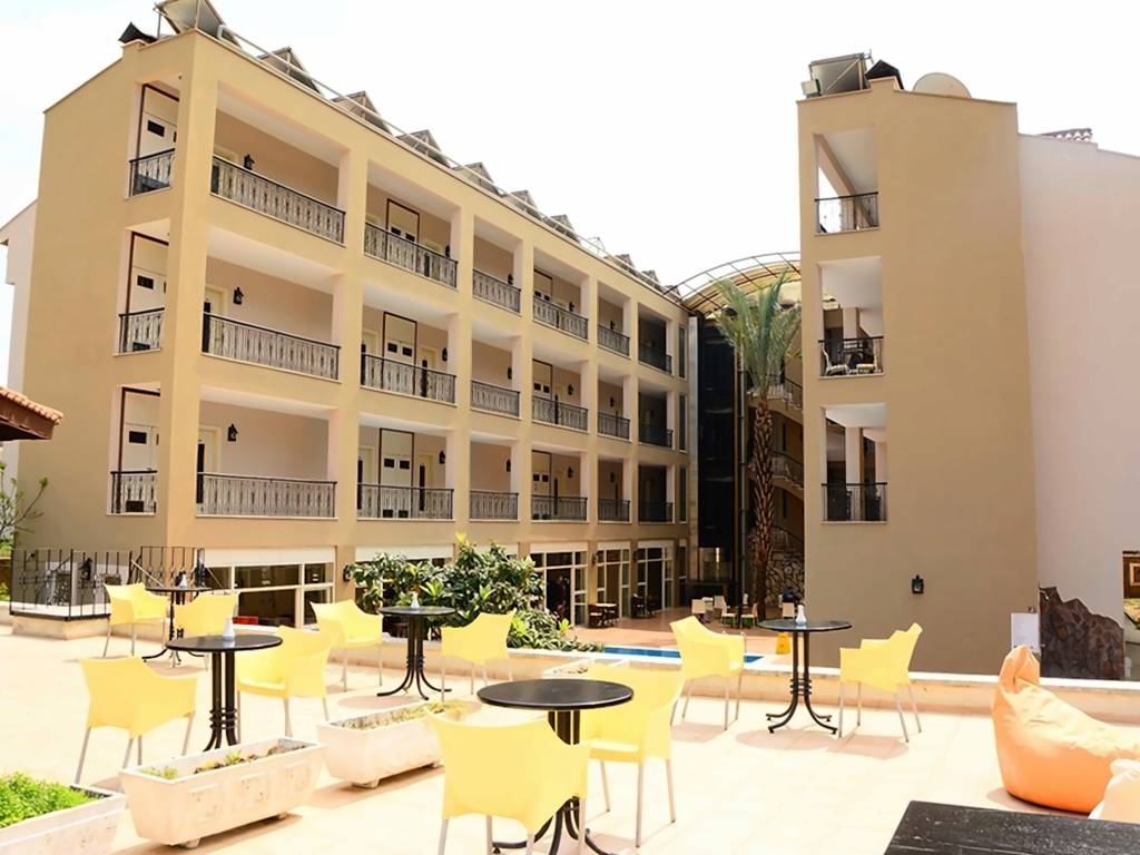 STARBERRY HOTEL 3★