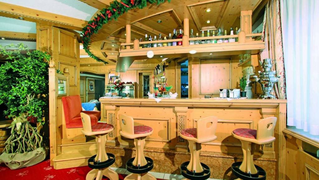 PARK HOTEL & CLUB DIAMANT (EX. FAMILY HOTEL DIAMANT) 4★