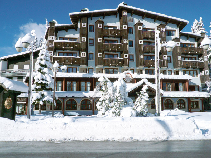 HOTEL & RESIDENCE CATTURANI 3★