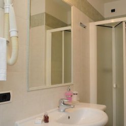 HELVETIA HOTEL (LIVIGNO) 3★