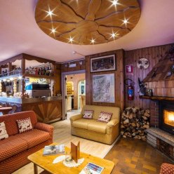 CIME D'ORO GARNI HOTEL (MADONNA DI CAMPIGLIO) 3 ★