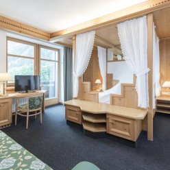 WINDSCHAR HOTEL &WELLNESS RESORT (GAIS/BRUNICO) 4 ★