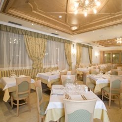 BEVERLY HOTEL 4★+ (netālu no pacēlāja)