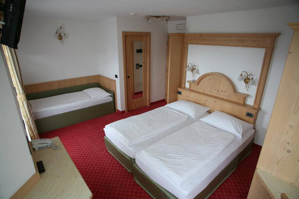 CHALET CAMPIGLIO IMPERIALE GARNI HOTEL 3★