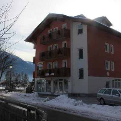 AL NARDIS GARNI (PINZOLO) 3★