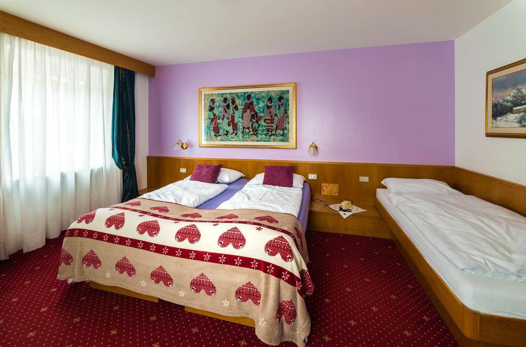 ITALIA HOTEL (CANAZEI) 3 ★