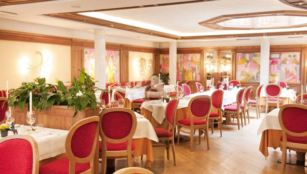 ALPEN SUITE HOTEL (MADONNA DI CAMPIGLIO) 5 ★