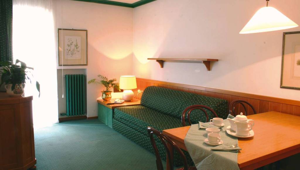 R.T.A. HOTEL RESIDENCE SPORT CAMPIGLIO (netālu no pacēlāja) 3★