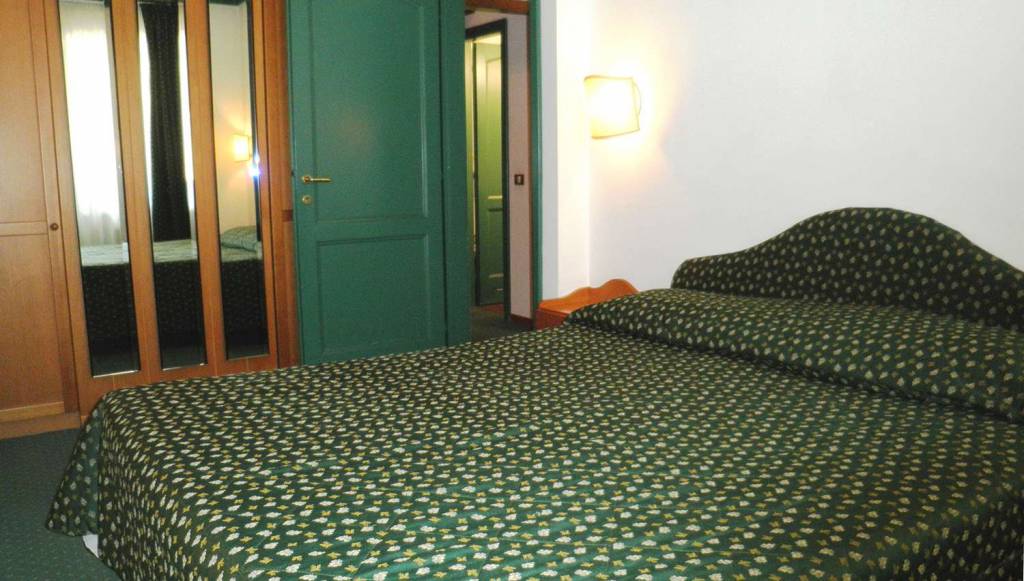 R.T.A. HOTEL RESIDENCE SPORT CAMPIGLIO (netālu no pacēlāja) 3★