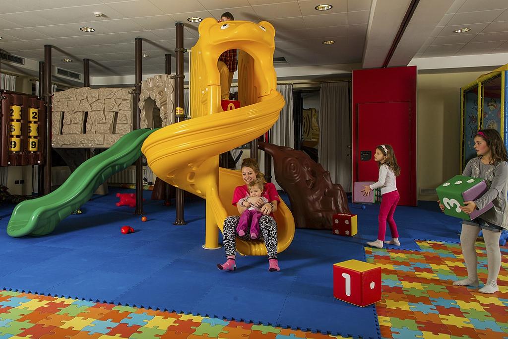 GRAN BAITA FAMILY HOTEL (POZZA DI FASSA) 4 ★