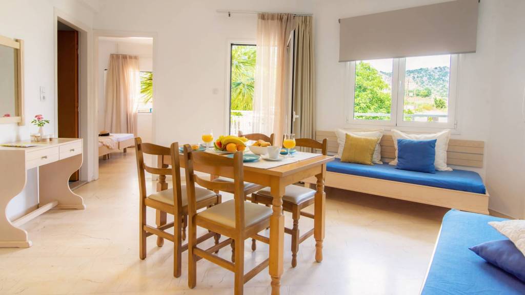 MELISSA APARTMENTS MALIA 3★