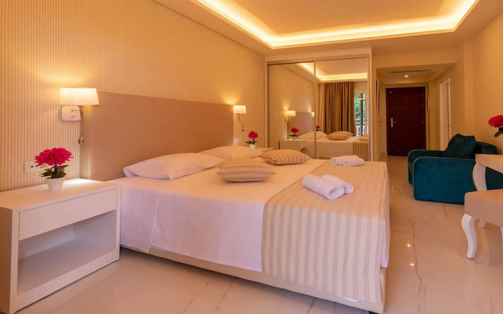 IBISCUS HOTEL CORFU 4★