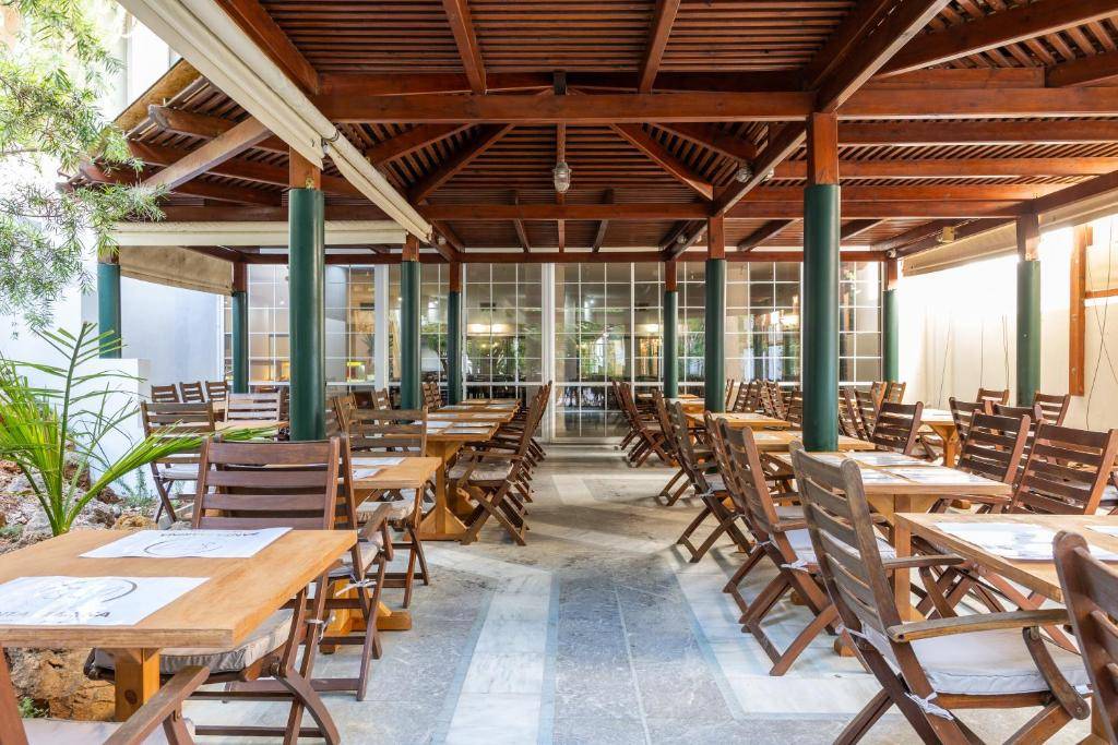 SANTA MARINA UNIQUE HOTEL 4★