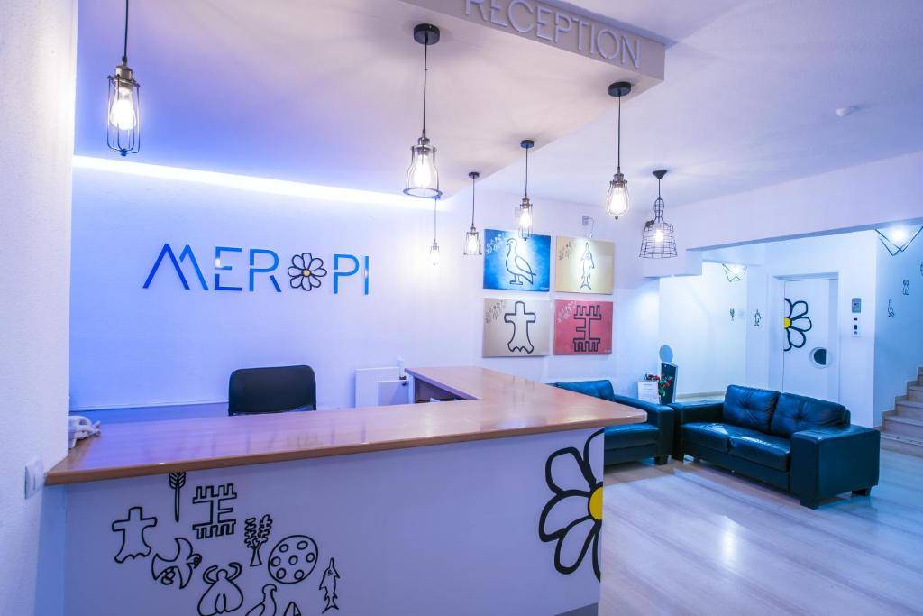 MEROPI HOTEL APARTMENTS 4★