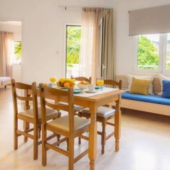 MELISSA APARTMENTS MALIA 3★