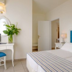 MARE OLYMPUS APARTMENTS 2★