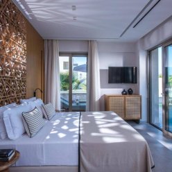 NIRIIDES PALACE HOTEL 4★