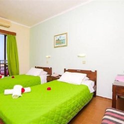 TRITON GARDEN HOTEL 3★