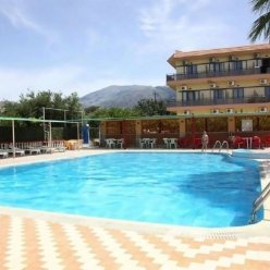 TRITON GARDEN HOTEL 3★