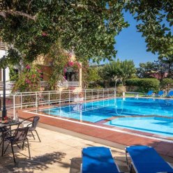 ILIOSTASI BEACH APARTMENTS 3★